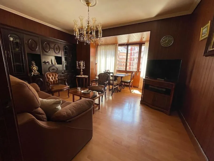 산탄데르 Piso Centro Zona Cuatro Caminos 아파트